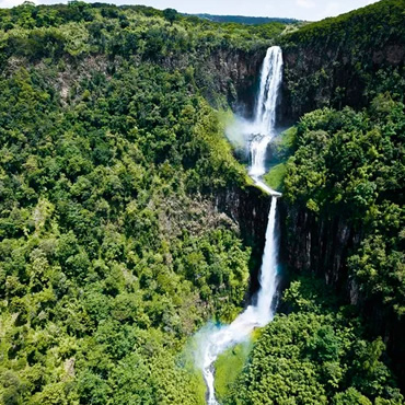 tour-listing-details-slide